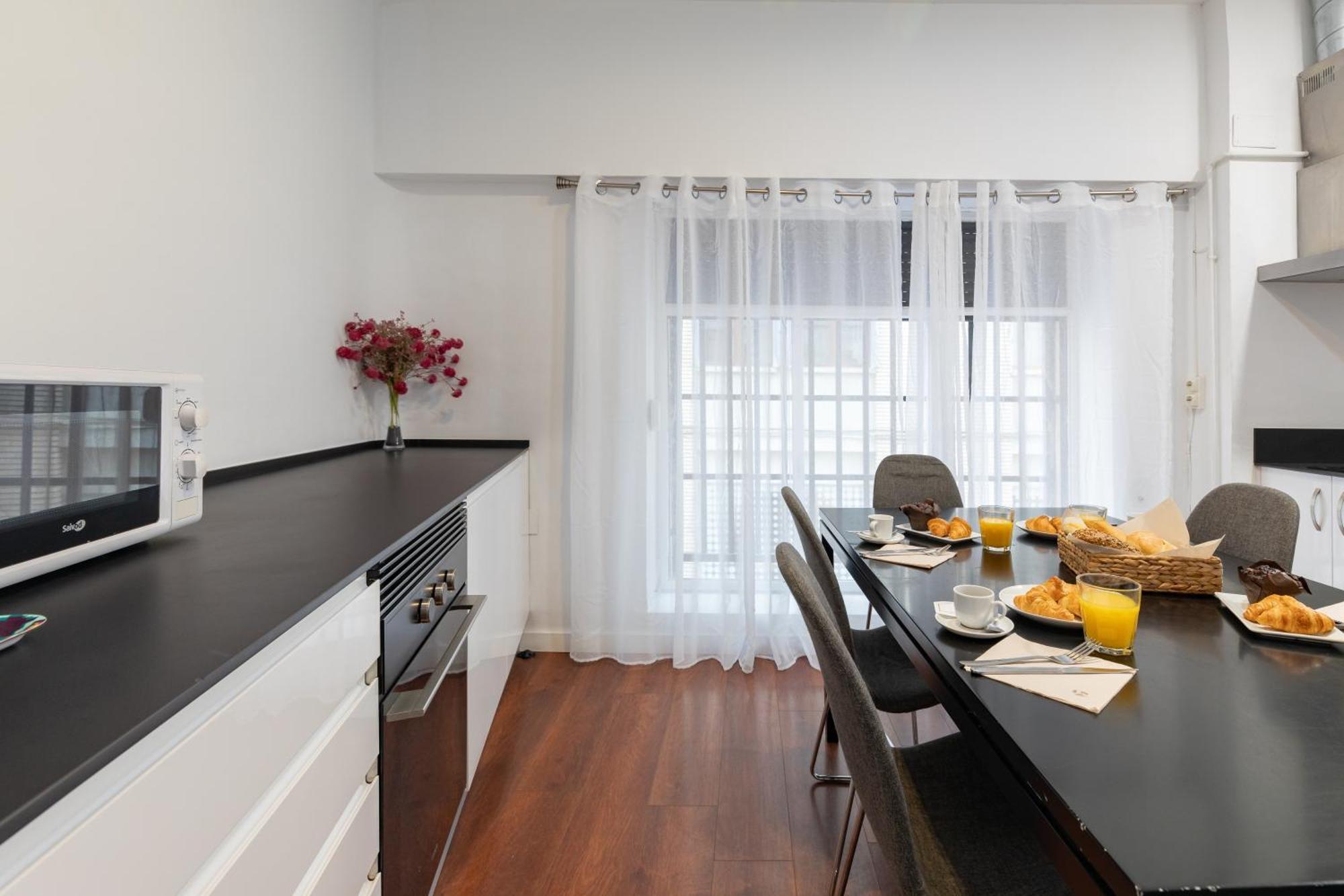 Travel Habitat Teatro Principal Apartment Valencia Exterior photo